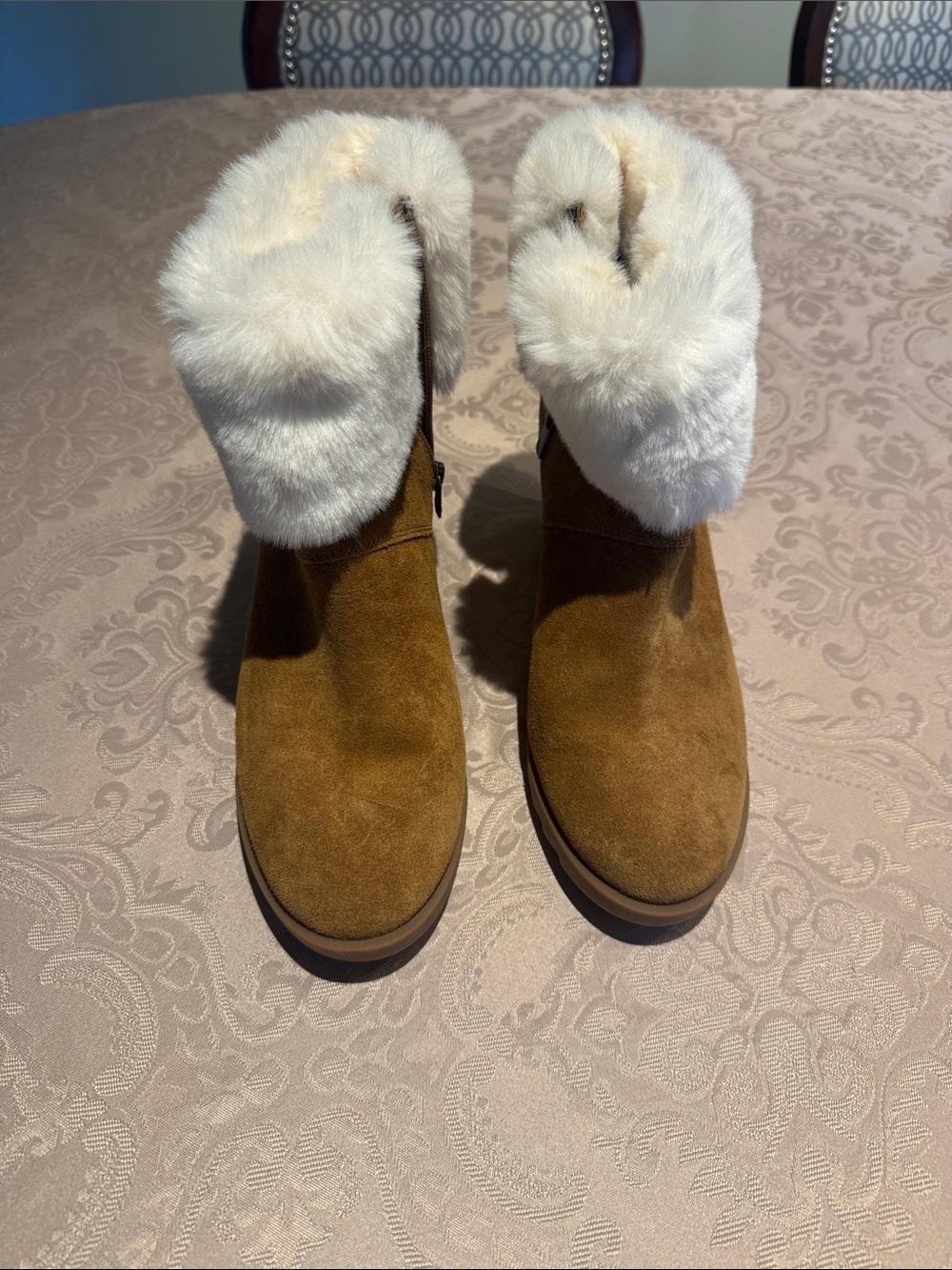 NWOT Koolaburra  by Ugg  Women's Suede Faux-Fur wedge Ankle Boots - Chestnut